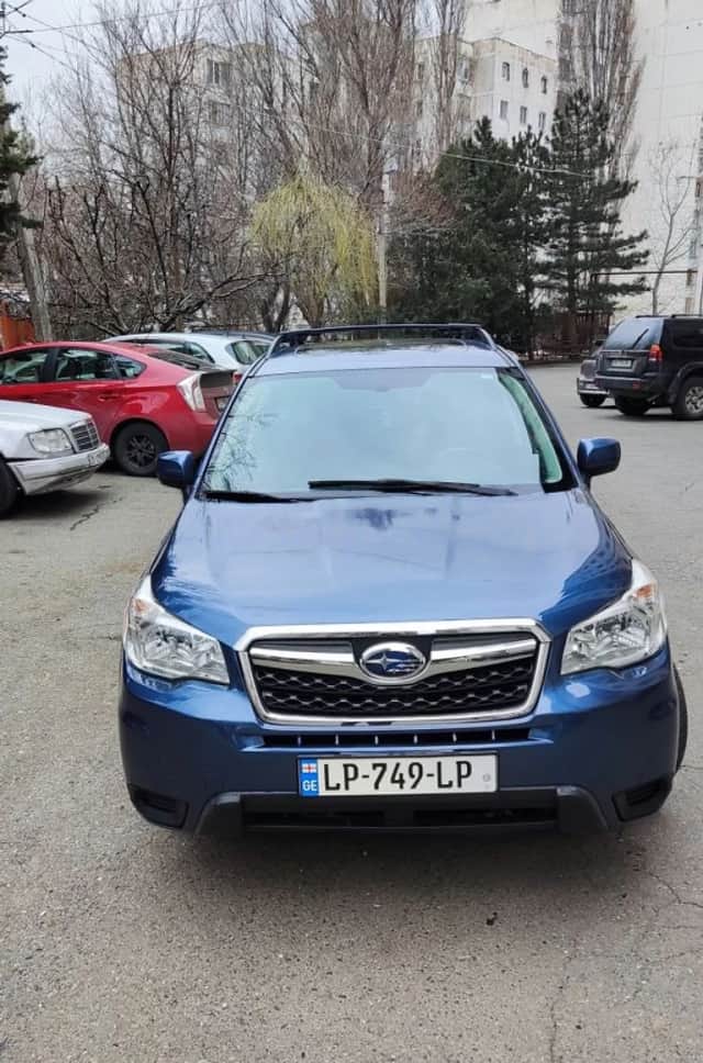 ქირავდება ჯიპი Subaru Foresteri. 4X4