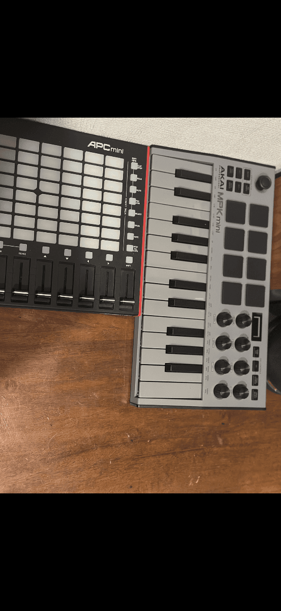 MIDI კონტროლერები